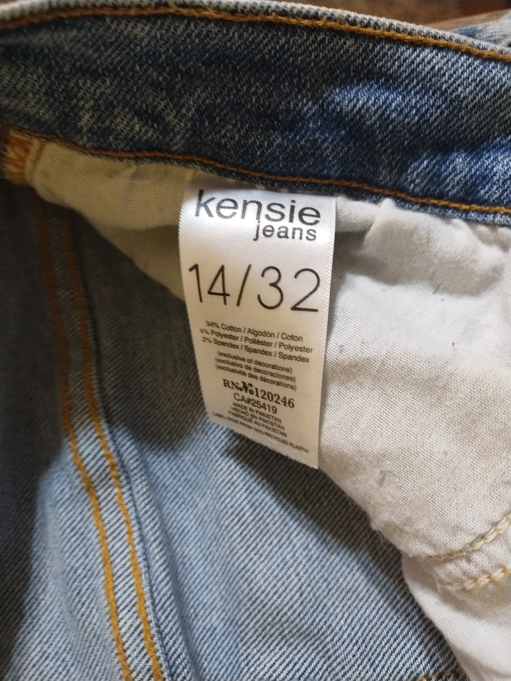 Woman's Kensie Jeans Light Blue Straight-Leg Jeans - Classic Everyday Fit - Picture 3 of 3
